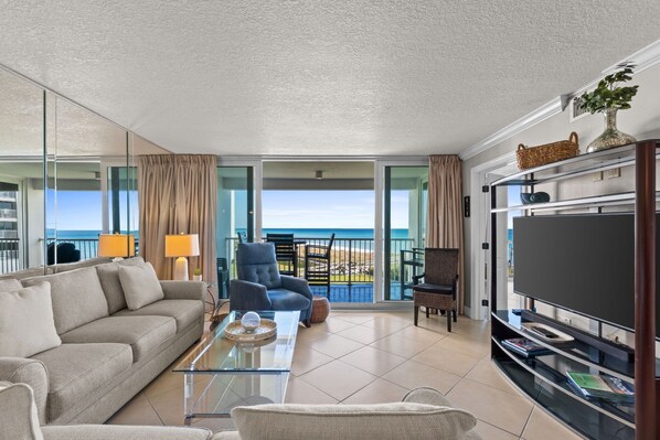 Smart TV, Netflix, Hulu, books