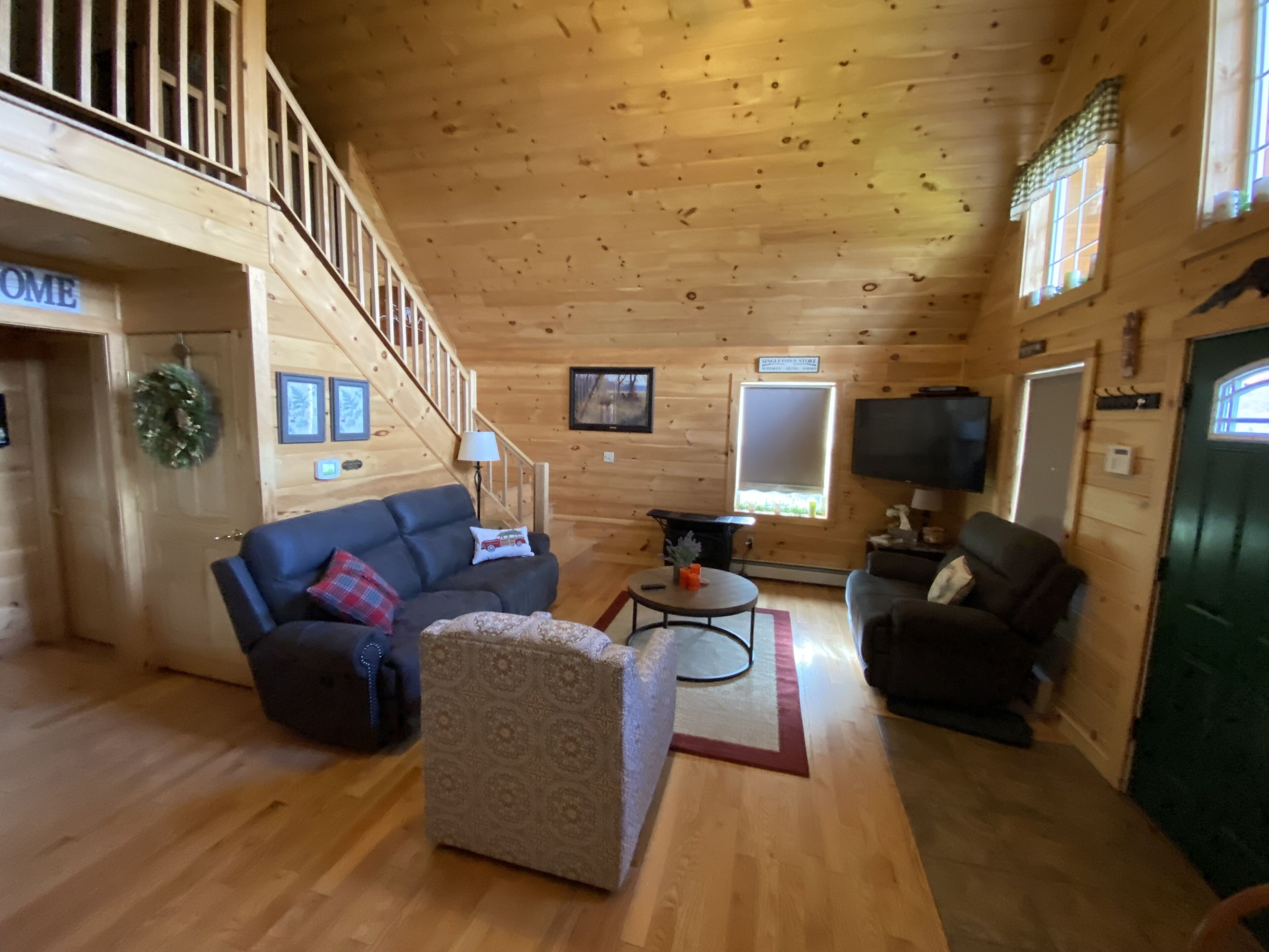 Mountain Top Cabin With Incredible Okemo Views And Sunsets