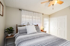 1 Schlafzimmer, Bügeleisen/Bügelbrett, kostenloses WLAN, Bettwäsche