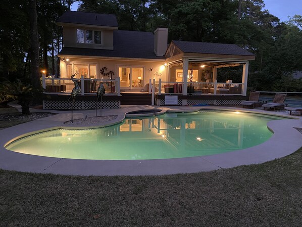 Outdoor pool, a heated pool