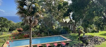 Stunning Sea View Plantation Retreat with House & Cottage