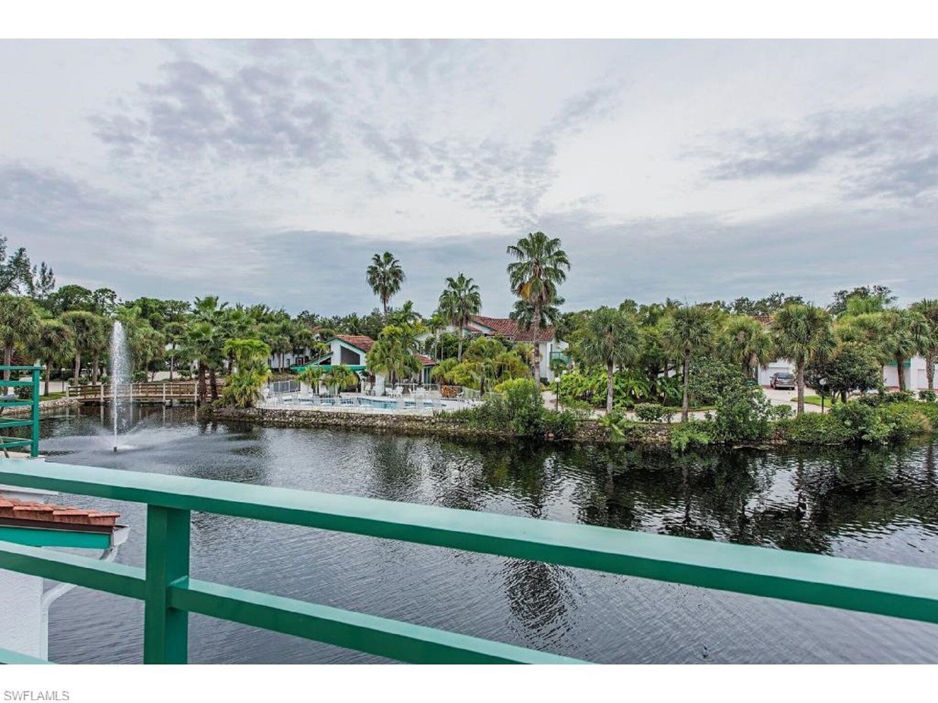 Beautiful Setting Close To Town! Hidden Off The Beaten Path.