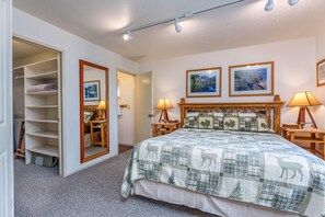 3 bedrooms, bed sheets