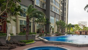 2 outdoor pools - Vinhomes 4U (Ho Chi Minh City)