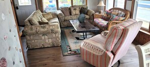 Smart TV, fireplace - 3 BR Dog-Friendly located on the ground floor and just steps to the beach (Dewey Beach)