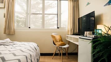 Gallery Double Room, 1 Queen Bed, City View | City view