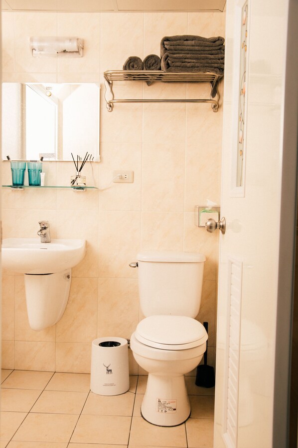 Bathroom amenities - UrbanHOUSE (Kaohsiung)