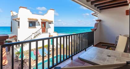Stunning Villa Overlooking the Caribbean!