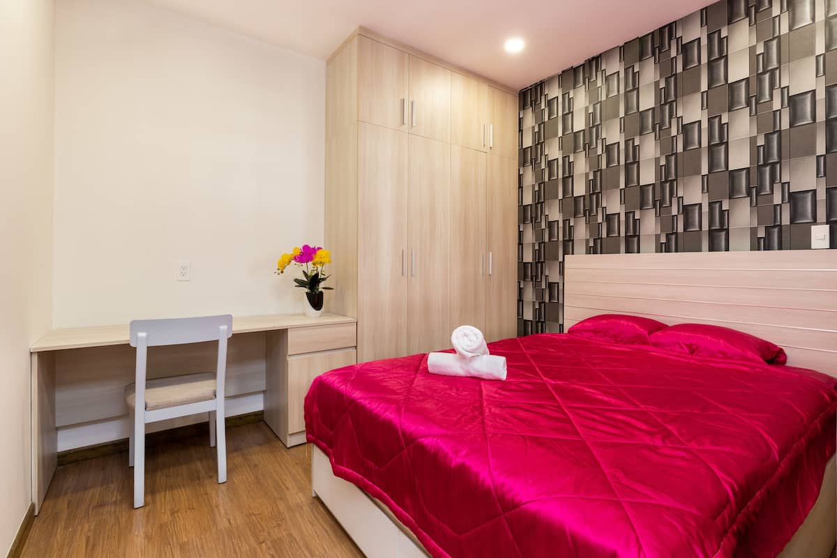 2 bedrooms, desk, iron/ironing board, free WiFi