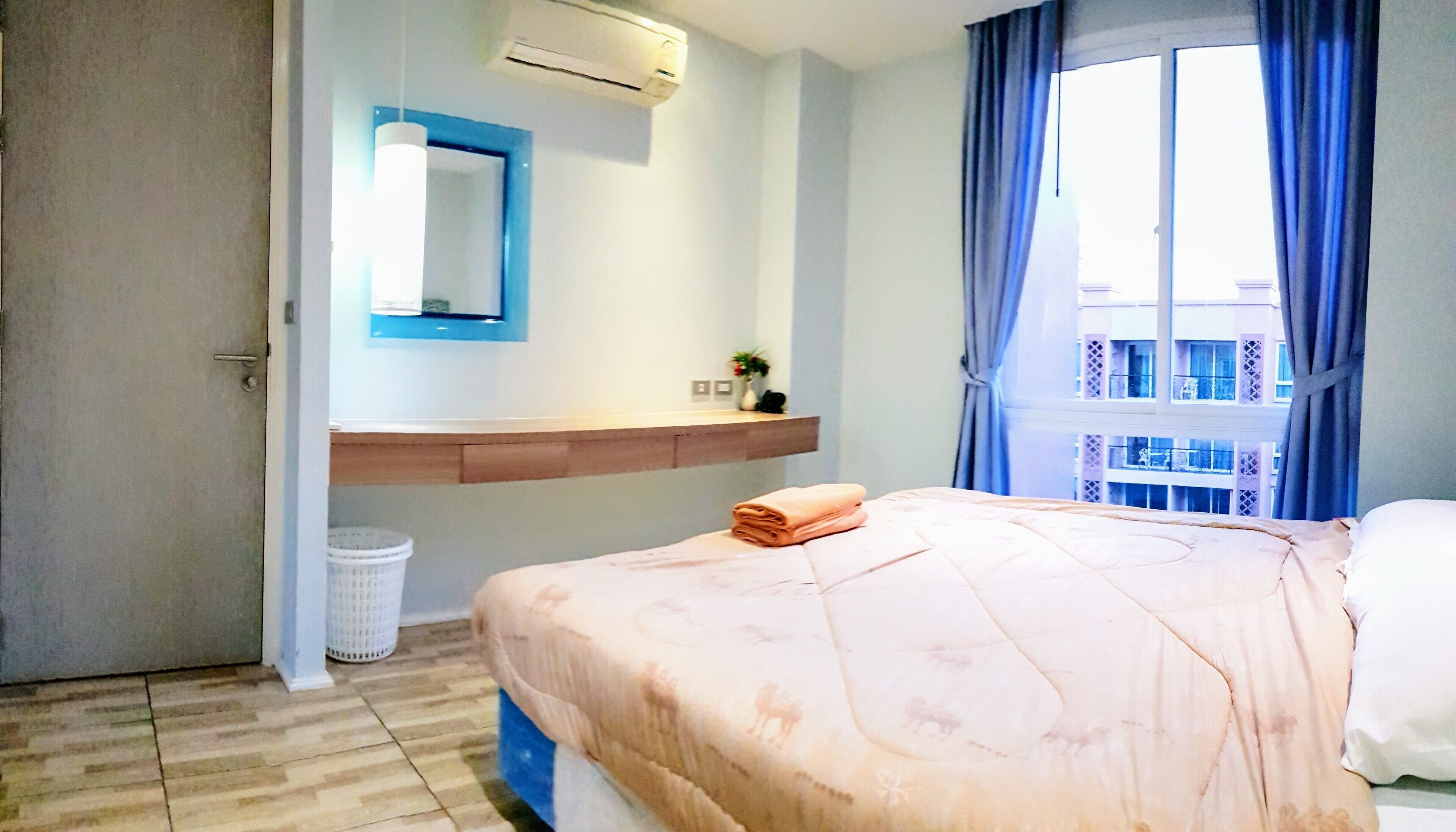 1 chambre, fer et planche à repasser, Wi-Fi gratuit, draps fournis