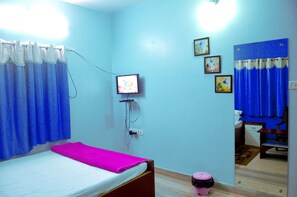 5 bedrooms, in-room safe, soundproofing, free WiFi