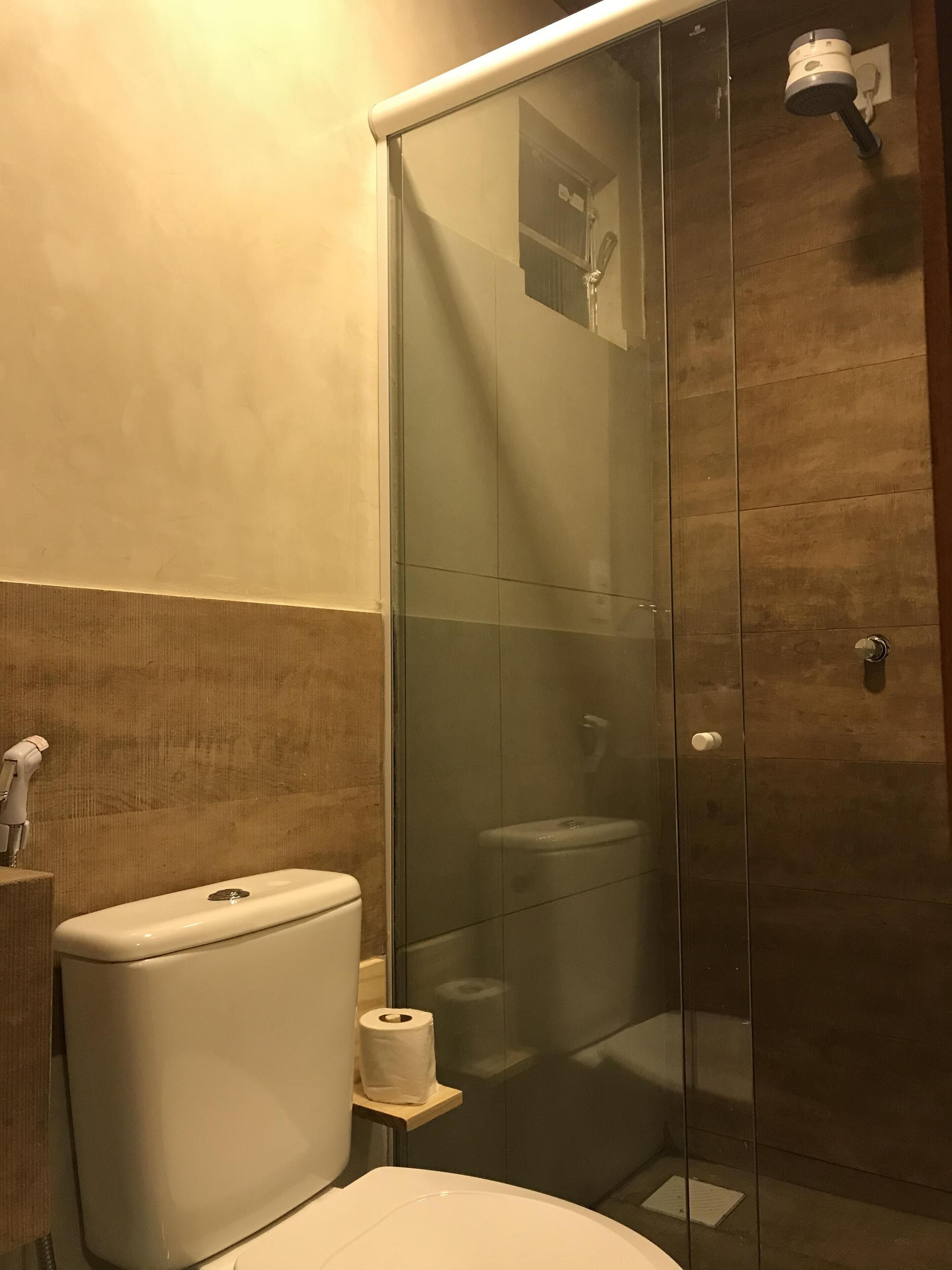 THE BEST! Accommodates 50 people - 10 suites with air, rustica style inn!