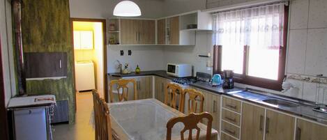 雪櫃、微波爐、爐具、咖啡機/沖茶器