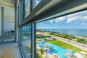 Interior - Azure Beach Residences 3 Bed/3 Bath Suite 180 Degree Views of  Eagle/Palm Beach. (PALM BEACH)