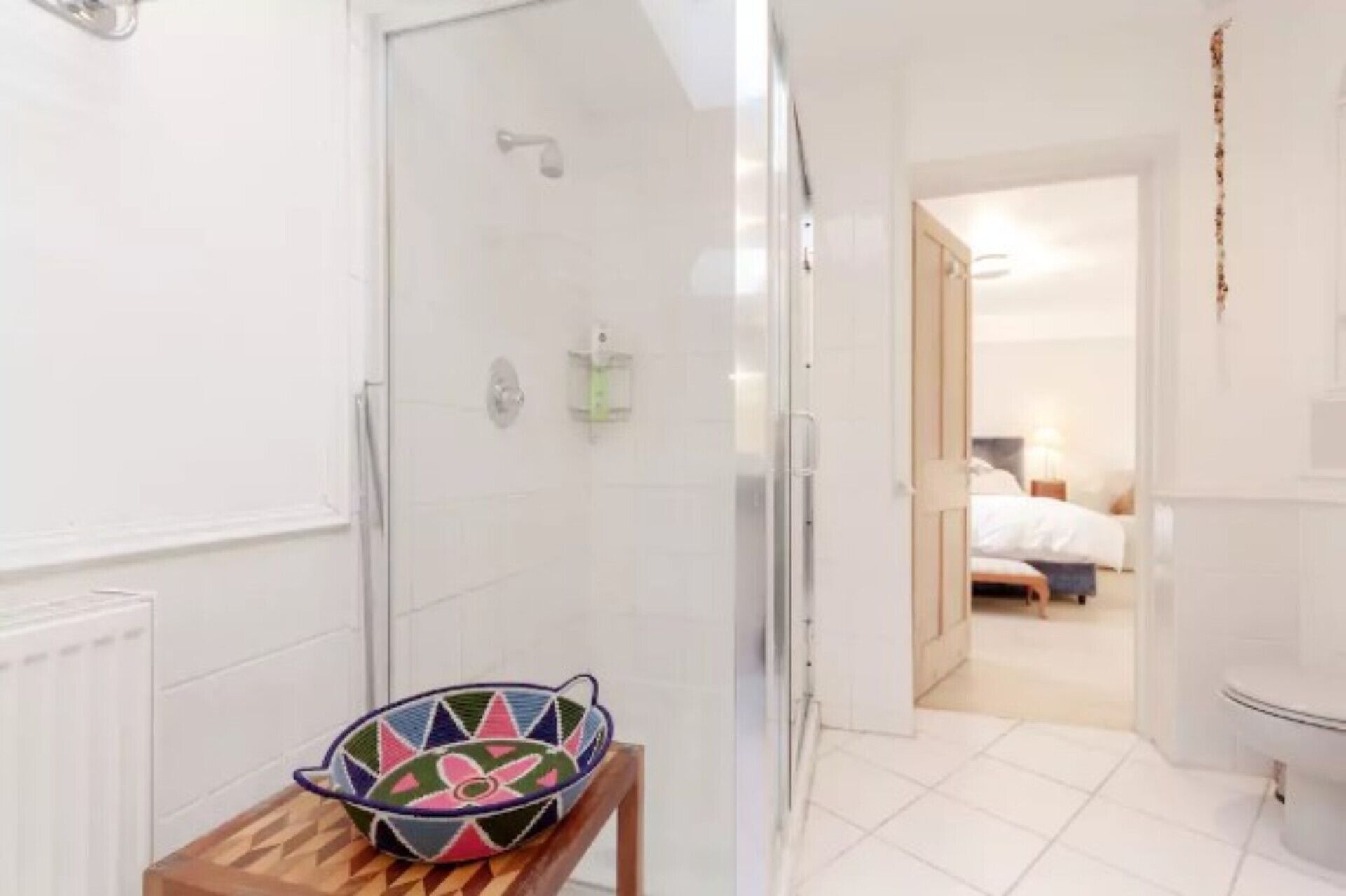 Calm & Spacious Cottage in Barnes Village SW13, 30 Minutes from Downtown London