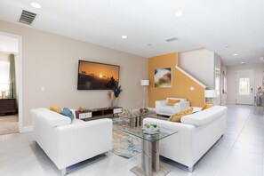 TV, table football, ping pong - Sunny Home with Themed Rooms in Encore (Kissimmee)