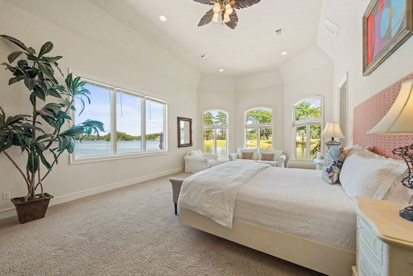 7 bedrooms, iron/ironing board, free WiFi, bed sheets - Marlin Houzz: Lake Estate with Infinity Pool! (Hot Springs)