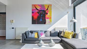 Smart TV, video-game console, DVD player, table tennis