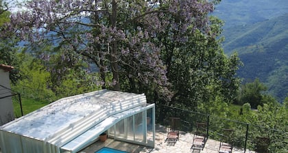 Villa, piscine chauffée par panneaux solaires et par abri haut télescopique