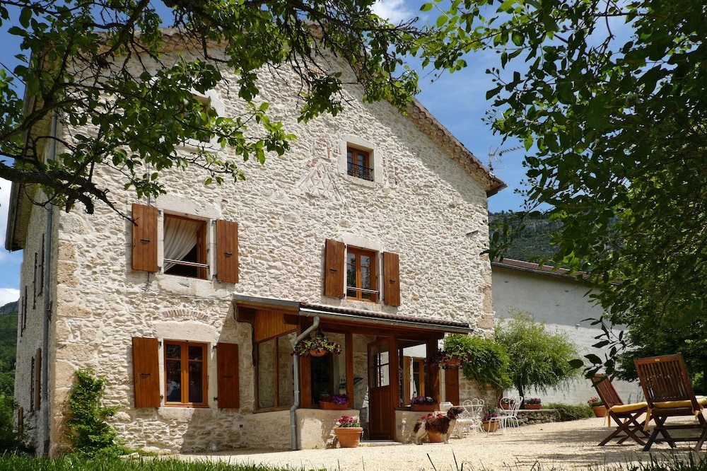 COTTAGE DOUILLET IN SAINT MARTIN IN VERCORS PRICE DEGRESSIVE FROM 3 NIGHTS