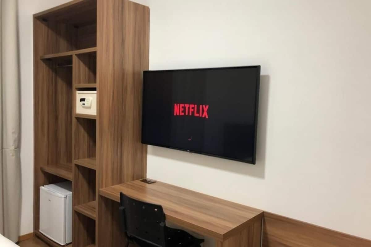 minibar, in-room safe, desk, blackout curtains