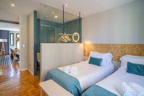 4 bedrooms, iron/ironing board, free WiFi, bed sheets - Feel Porto Vintage Townhouse (Oporto)