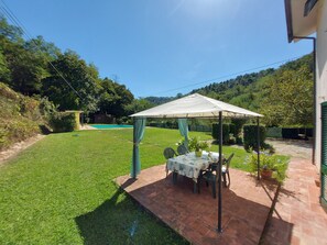 Outdoor dining - Detached property with 4 bedrooms, garden, and private pool near Lucca. (Lucca)