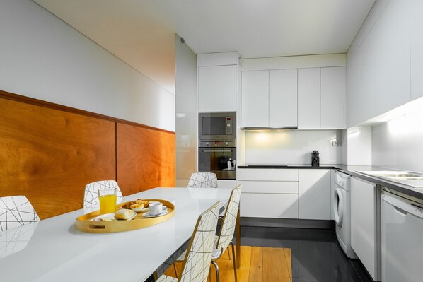 Fridge, microwave, oven, dishwasher