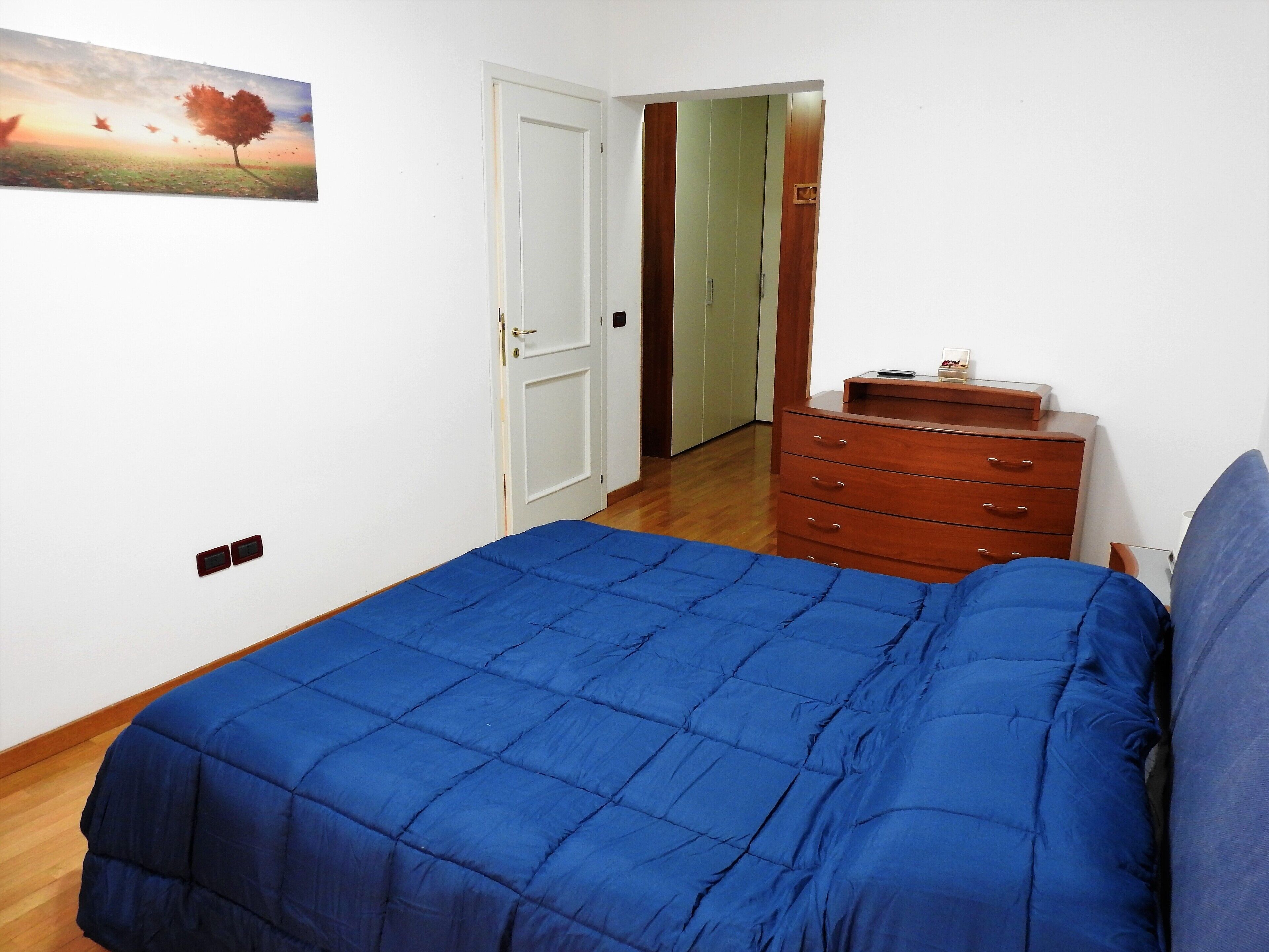 Beautiful apartment in the center, with reserved parking space, 4 beds