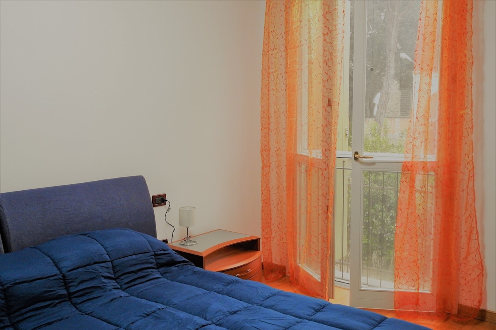 Beautiful apartment in the center, with reserved parking space, 4 beds