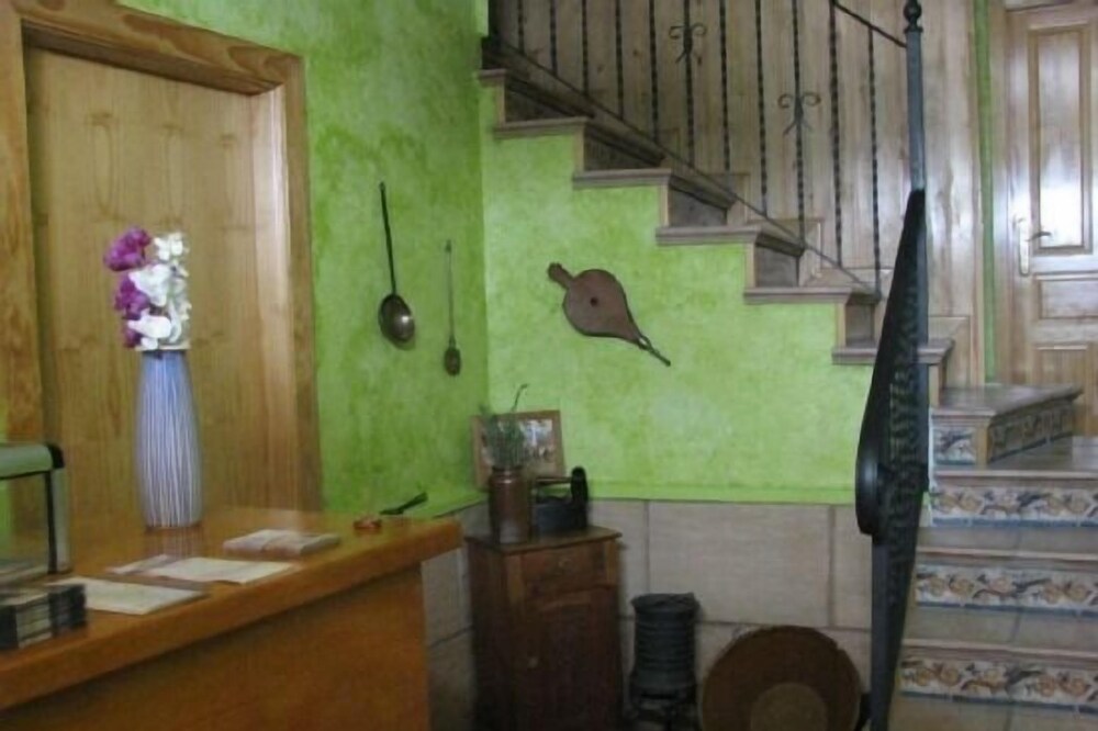 Alcanadre apartment 4 people, ideal families. Pets Allowed