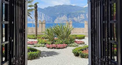 HAUS AM SEE IN BRENZONE SUL GARDA