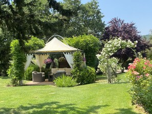 Property grounds - Dimora del Conicchio - Capalbio - with swimming pool and tennis court (Capalbio (Grosseto) Toscana, Italia)