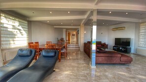 Smart TV, fireplace, DVD player, books - Large luxury villa with spectacular seeview, for 8 - 10 persons (Javea)