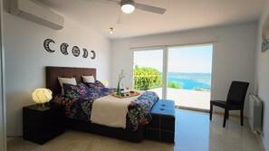 4 bedrooms, iron/ironing board, travel cot, free WiFi - Large luxury villa with spectacular seeview, for 8 - 10 persons (Javea)