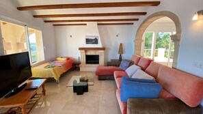 Smart TV, fireplace, DVD player, books - Large luxury villa with spectacular seeview, for 8 - 10 persons (Javea)