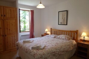 3 Schlafzimmer, Bügeleisen/Bügelbrett, Reisekinderbett, kostenloses WLAN