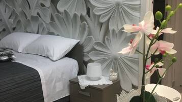 1 chambre, fer et planche à repasser, lit parapluie, Wi-Fi gratuit