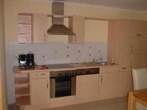 Frigorifero, forno, lavastoviglie