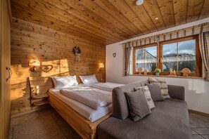 1 chambre, lit parapluie, draps fournis