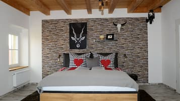 4 habitaciones, escritorio, tabla de planchar con plancha y wifi gratis