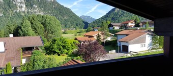 Cozy attic apartment in Inzell, great location, super mountain view, 75 sqm