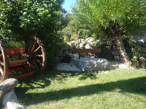 Hermosa casa restaurada, todas las comodidades en el corazón de la Margeride