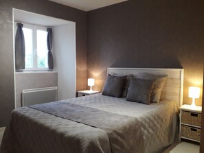 2 bedrooms, iron/ironing board, travel crib, WiFi