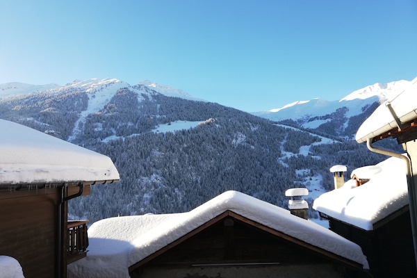 Vue du salon en hiver.