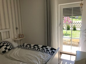 2 bedrooms, in-room safe, iron/ironing board, free WiFi - Apartment Henriette "A dream in the heart of Bad Liebenstein" (Bad Liebenstein)