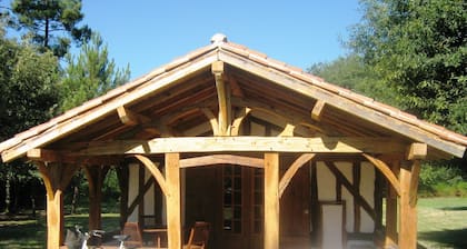 In the heart of the Landes forest, traditional half-timbered gîte, 4pers.