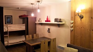1 bedroom, travel crib, WiFi, wheelchair access