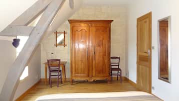 3 chambres, fer et planche à repasser, lit parapluie, Wi-Fi gratuit