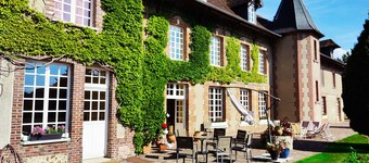 CHARMING RESIDENCE with swimming pool and indoor spa